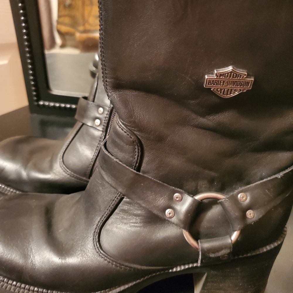 Ladies Harley Davidson leather boots sz 9